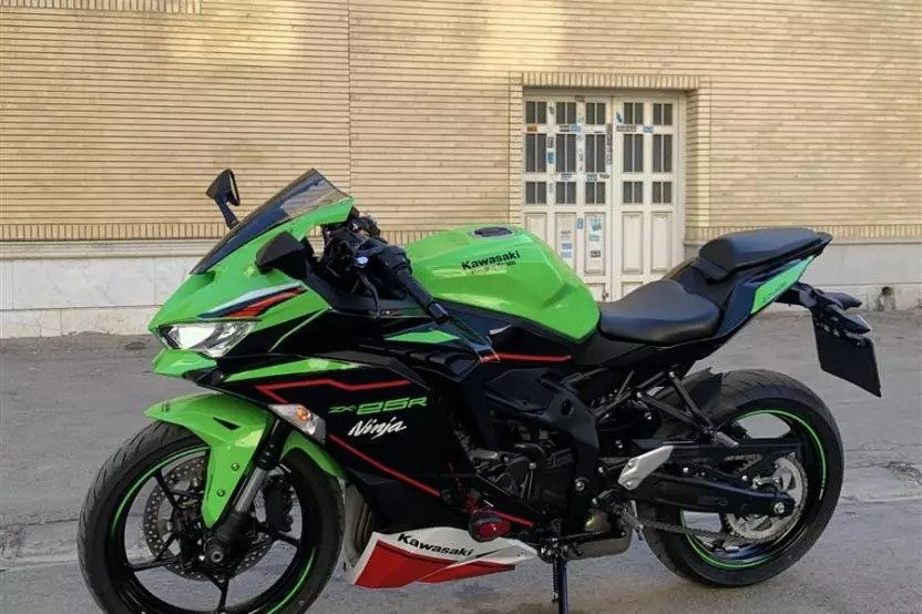 کاوازاکی، ZXR 250