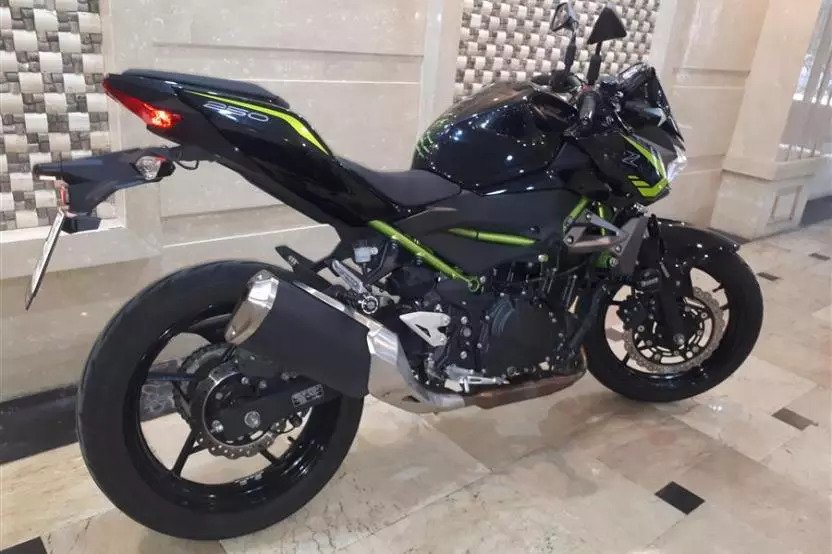 کاوازاکی، Z250