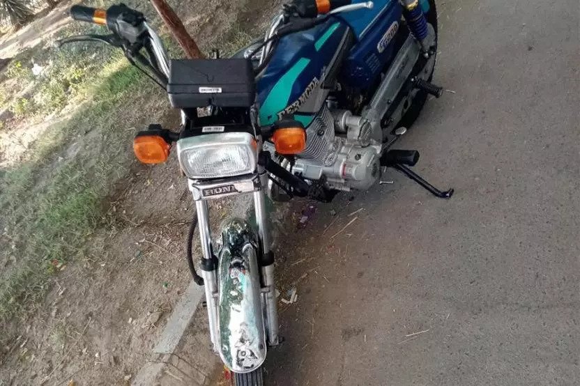 Honda cd outlet 200 olx