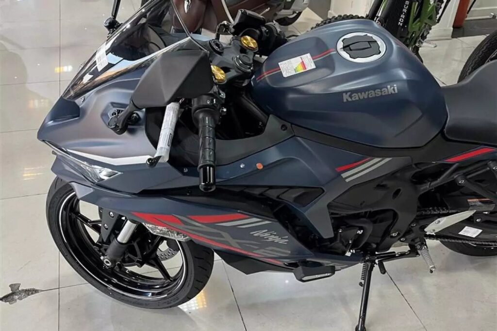 کاوازاکی، نینجا ZX-25R