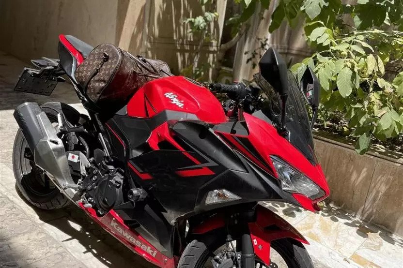 کاوازاکی، نینجا 300