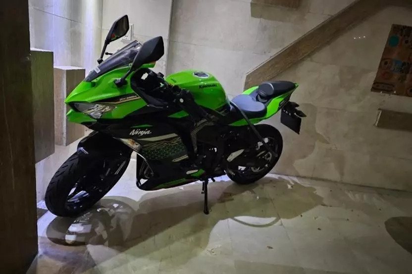 کاوازاکی، نینجا ZX-25R