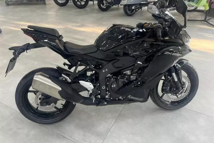 کاوازاکی، نینجا ZX-25R