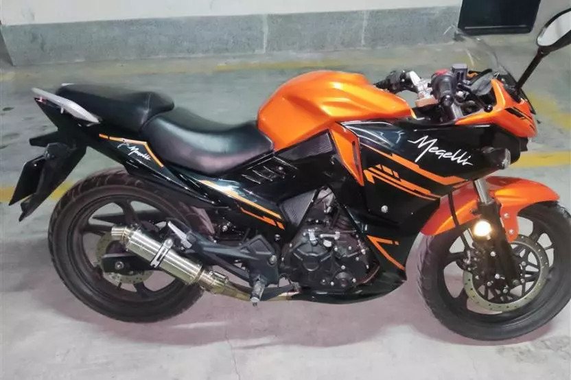 کویر موتور، مگلی 200