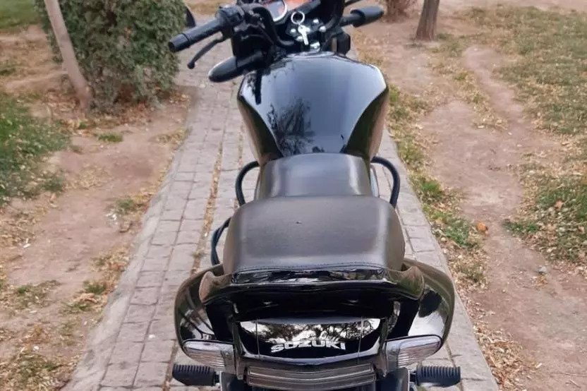 سوزوکی، GS 150R