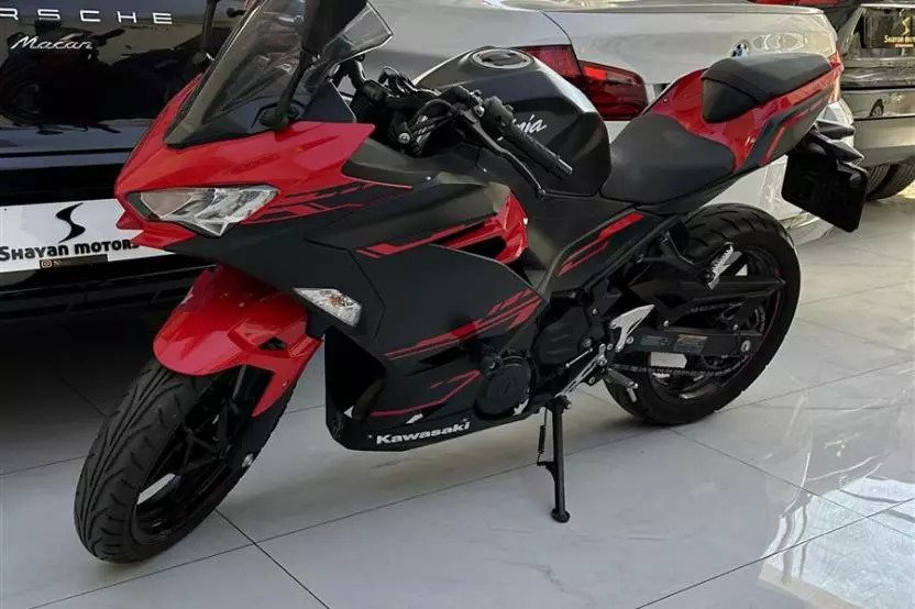 کاوازاکی، ZXR 250