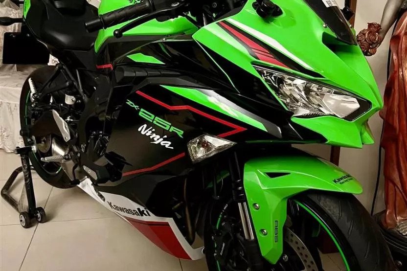 کاوازاکی، نینجا ZX-25R