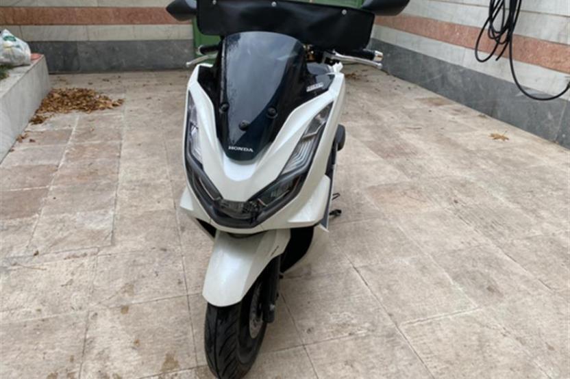 هوندا، PCX 160