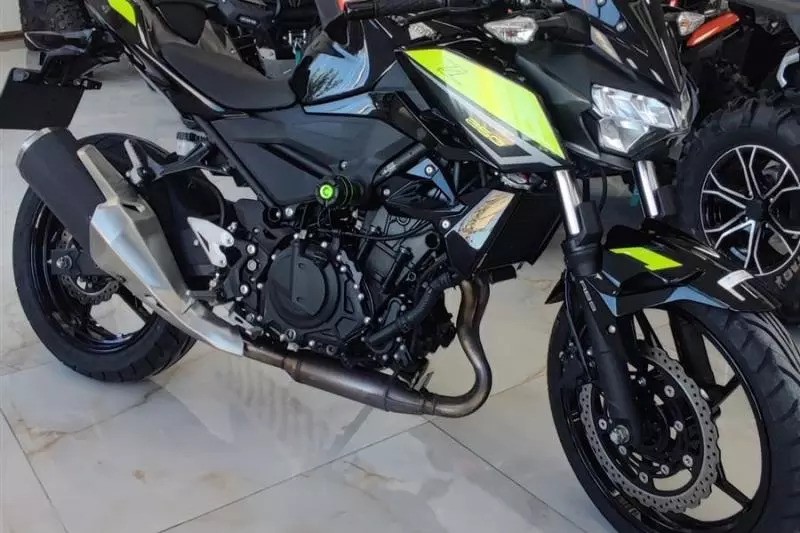 کاوازاکی، Z250